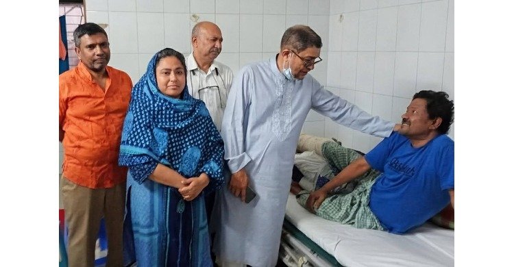 অসুস্থ বিএনপি নেতা ভিপি হানিফকে দেখতে হাসপাতালে স্বাস্থ্যমন্ত্রী