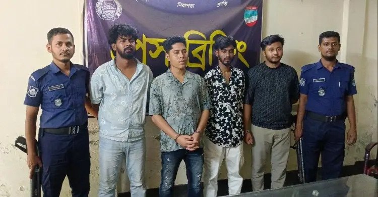 গ্রেফতারের ৪ দিন আগেই দেশে আসেন ডেভিড ইমন, ফের পালাতে চেয়েছিলেন ভারতে