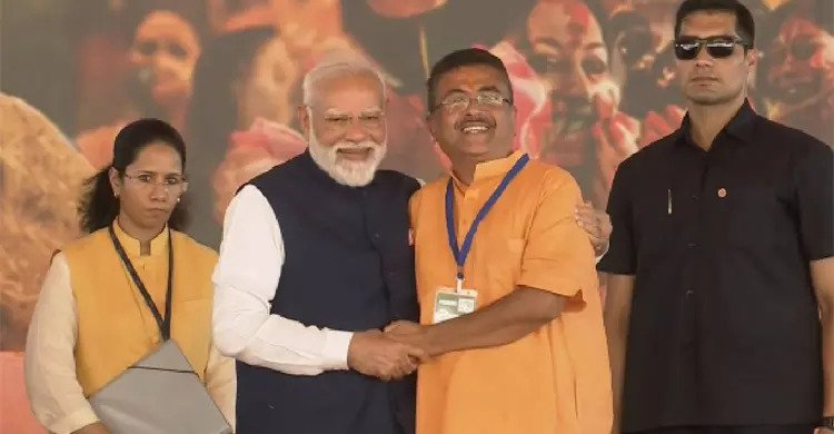 বাংলাদেশ সীমান্তে কাঁটাতারের বেড়া দিতে ২৭ কিলোমিটার জমি দিলো বিজেপি